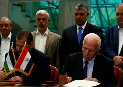 الأحمد: لا نريد مشاورات ولا لقاءت جديدة للمصالحة