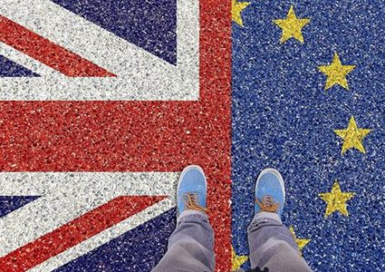 لندن وبروكسل تتفقان على مشروع معاهدة حول "بريكست"