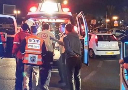 إصابة 5 جنود بجراح طفيفة في عملية طعن بالقدس