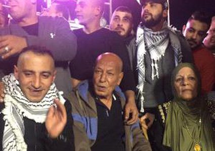 "فتح" في مخيم جنين تحتفي باستقبال المحرر خضر ضبايا