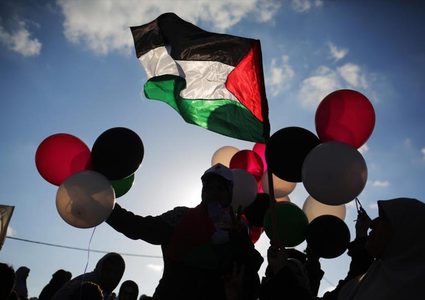 سلطات الاحتلال تمنع دخول البالونات الى غزة