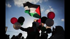 سلطات الاحتلال تمنع دخول البالونات الى غزة