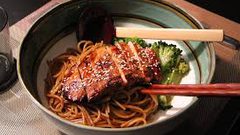 ترياكي نودلز بالدجاج