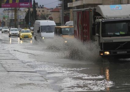 حالة الطقس:زخات متفرقة من الامطار على معظم المناطق