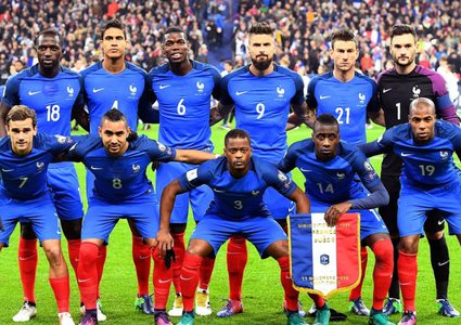 هولندا تلحق أبطال العالم هزيمة ساحقة