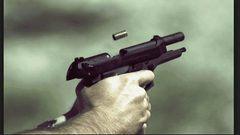 تبادل إطلاق نار بين شرطي وشخص يريد الانتحار