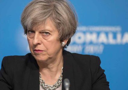 ماي تتحدى معارضيها بشأن خطة "البريكست"