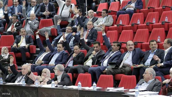مجلس النواب الأردني يقر مشروع قانون ضريبة الدخل
