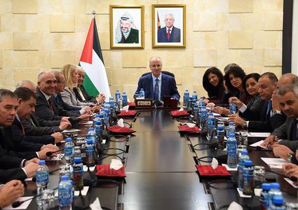 بحث سبل تعزيز التعاون بين القطاعين العام والخاص