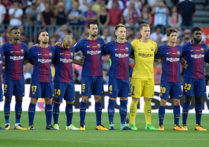 برشلونة يدخل الصراع على مهاجم فرانكفورت