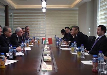 السفير شامية يلتقي المبعوث الصيني لعملية السلام