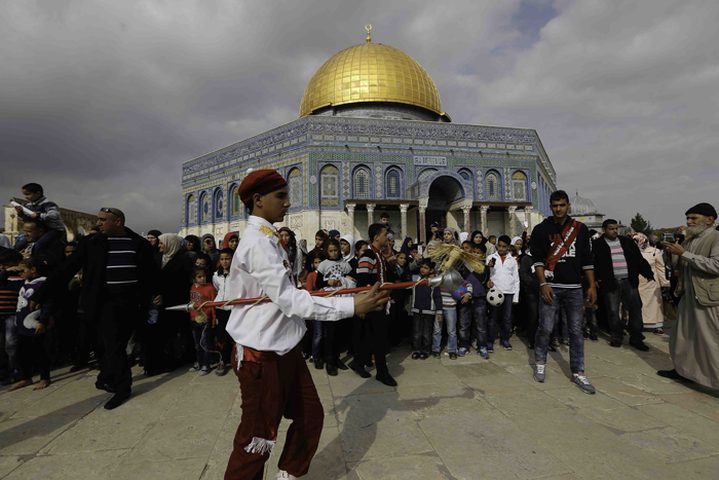 القدس والأقصى تحتفيان بالمولد النبوي