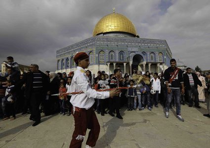القدس والأقصى تحتفيان بالمولد النبوي