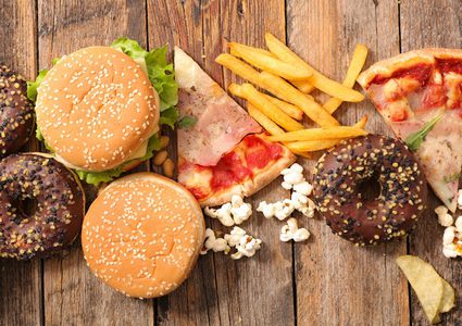 بريطانيا: خفظ السكر في الأطعمة لتجنب السمنة