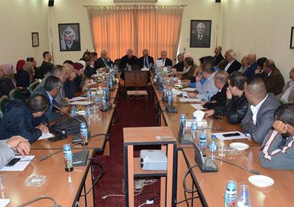 "التشريعي" يواصل سلسلة اجتماعات حول قانون الضمان