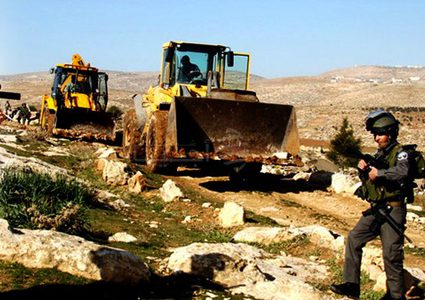 الاحتلال يخطر بوقف بناء بئر زراعية جنوب بيت لحم