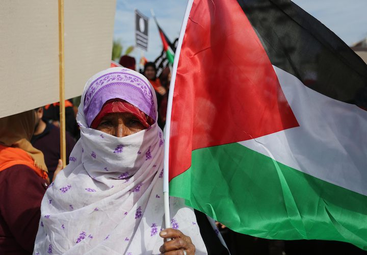 نساء فلسطينيات يشاركن في احتجاج ضد العنف ضد النساء في مدينة غزة
