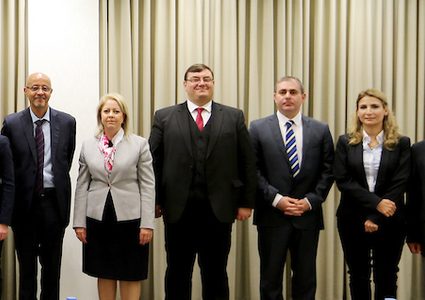 الحمد الله يستقبل ممثلي عدد من الدول المانحة