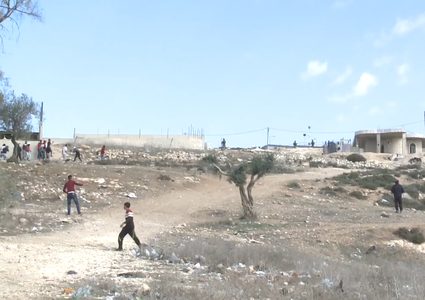 الاحتلال يغلق مدرسة عوريف في وجه الطلاب