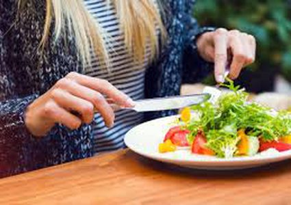 النظام الغذائي منخفض الكربوهيدرات يحمي من الخرف