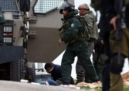 قوات الاحتلال تشن حملة اعتقالات في الضفة