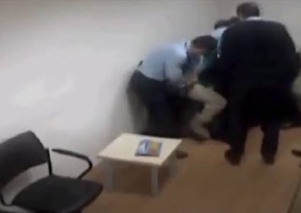 اعتداء 4 ضباط أتراك تسبب بوفاة أميركية