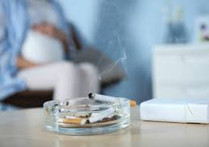 العلاقة بين تدخين الأم الحامل والسمنة لدى طفلها