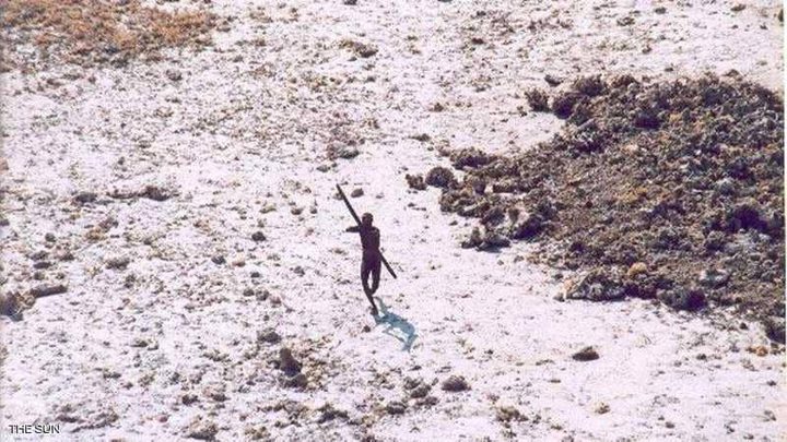 توقع مصيره.. ذهب ليبشر قبيلة بدائية فقتلوه ودفنوه