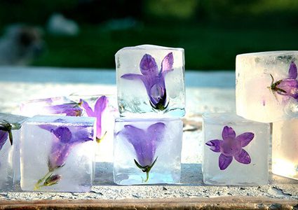 للحصول على بشرة صافية.. استخدمي مكعبات الثلج