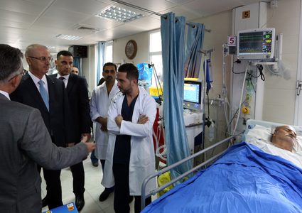 رئيس الوزراء د. رامي الحمد الله يفتتح مبنى الطوارئ في مستشفى رفيديا وقسم العناية الحثيثة في المشفى الوطني بنابلس.