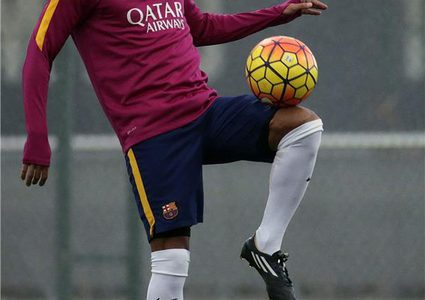 برشلونة يعلن اصابة البرازيلي رافينيا