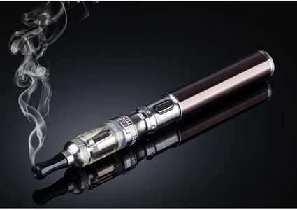 للرجال: تعرفوا على مضار السجائر الالكترونية