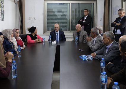 زيارة رئيس الوزراء لهيئة شؤون المنظمات الأهلية