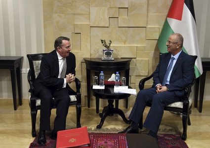 الحمد الله يستقبل وزير التجارة الدولية البريطاني