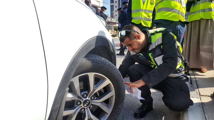 النقل والمواصلات توفر فاحصي مركبات في نابلس