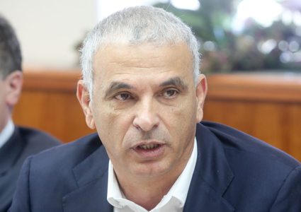 كحلون يحاول حل عجز ميزانية اسرائيل قبل نهاية العام