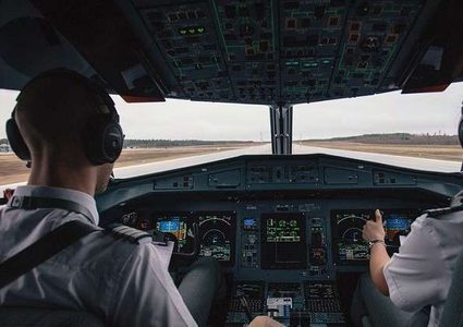 طيار يغفو أثناء رحلته ويتخطى وجهته بـ 50 كم!