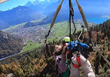 مشاهد تحبس الأنفاس لمدون يصور"طيرانه القاتل"