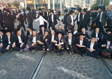 الشرطة الاسرائيلية تعتقل 24 متظاهرًا في القدس