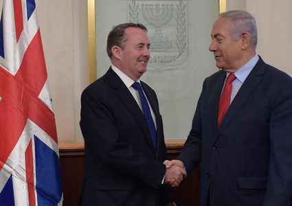 "نتنياهو" يجتمع مع وزير التجارة البريطاني