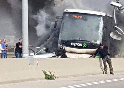 قتيل ومصابان بحادث سير غرب قلقيلية