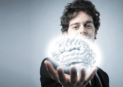 لماذا يشعر الأذكياء بالسعادة إن كانوا لوحدهم فقط ؟