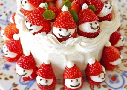 تورتة بالشوكولاتة البيضاء والفراولة