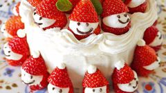 تورتة بالشوكولاتة البيضاء والفراولة