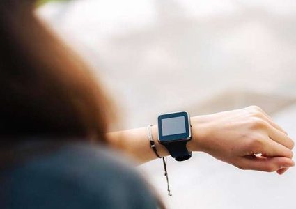 الساعة الذكية تضيف عامين إلى حياة مرتديها!