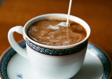 لماذا ينصح بتجنب استخدام مبيض القهوة ؟