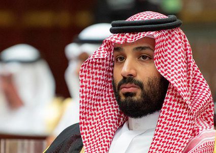 ولي العهد السعودي يهدي طفلاً "مرسيدس"