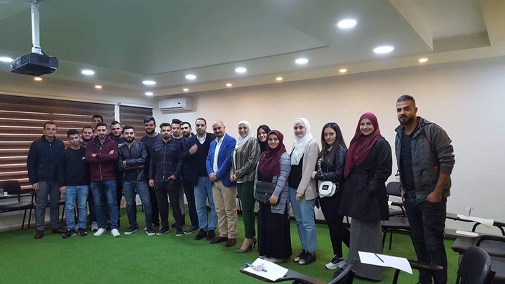 مدارات ينظم الحلقة السادسة من برنامج "شباب كافيه"