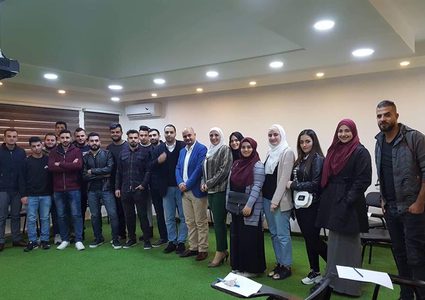 مدارات ينظم الحلقة السادسة من برنامج "شباب كافيه"