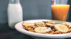 هذه هي الأطعمة التي تقي من هشاشة العظام